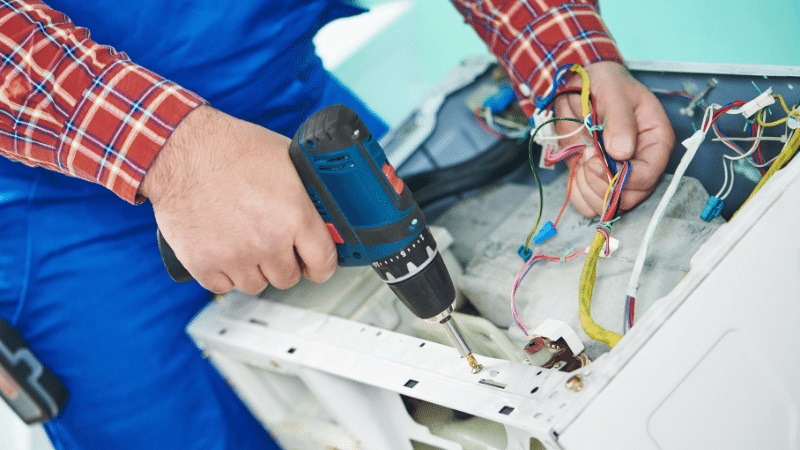 Erenler ECA ECA çamaşır makinesi kart tamiri – Su almama arızası orijinal parça ile giderildi. - Teknik servis örneği